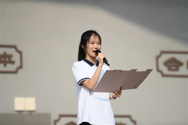 获奖学生代表发言