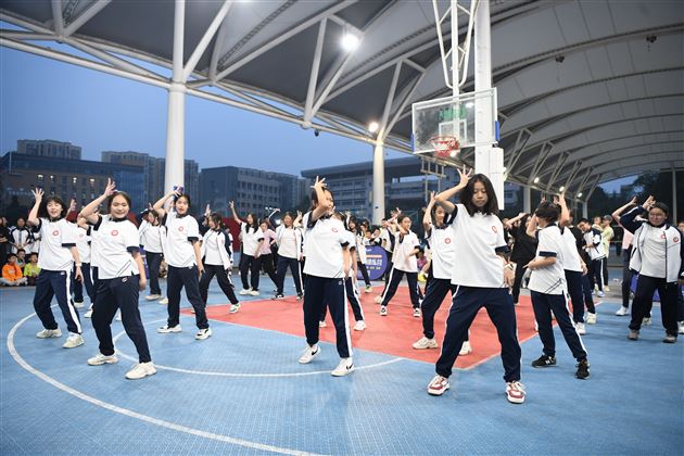 球场绽放激情 献礼棠外校庆—— 棠外初2022级3X3班级篮球联赛圆满收官