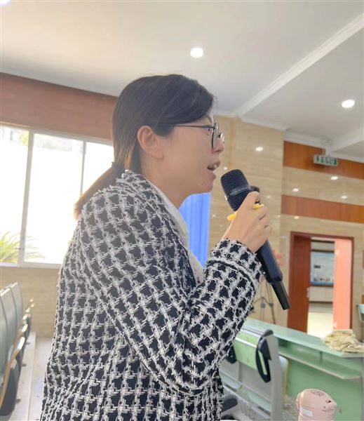 故事来引领 修身共成长 ——成都东部新区骨干教师到棠外附小培训学习纪实