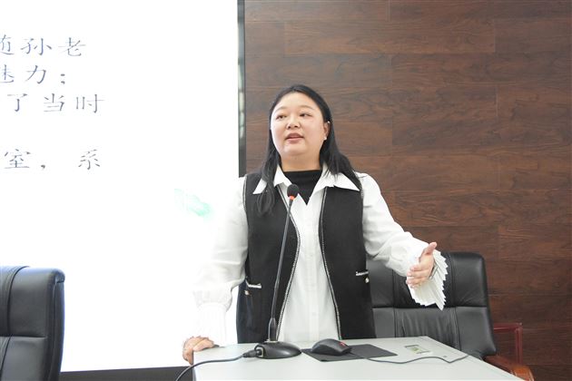 成都东部新区骨干班主任团队到我校初中观摩学习修身班会课