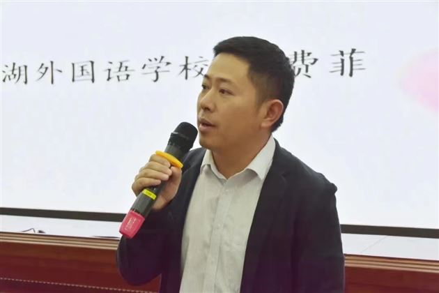 成都东部新区骨干班主任团队到我校初中观摩学习修身班会课