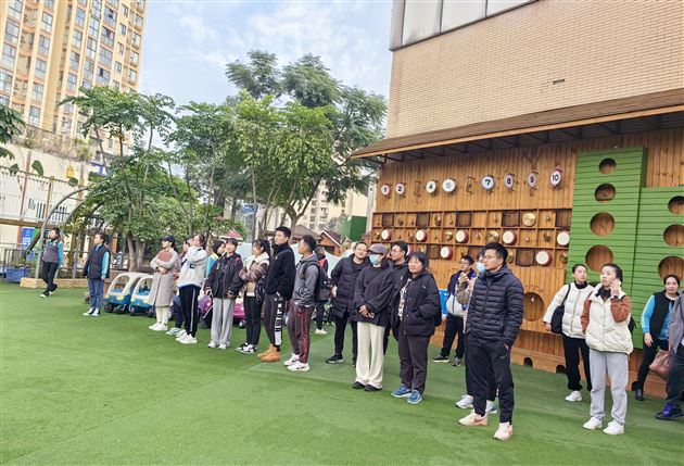 棠外成功举办成都市体育教研第三联盟“幼小初高一体化”课堂展示研讨活动