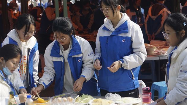 劳动传递快乐 实践点亮生活——记棠外初2021级格林庄园劳动教育实践活动