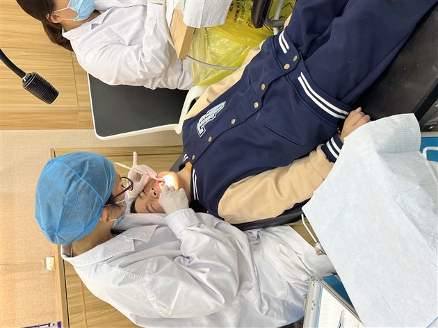 健康从“牙齿”开始——棠外附小三年级学生开展窝沟封闭治疗活动