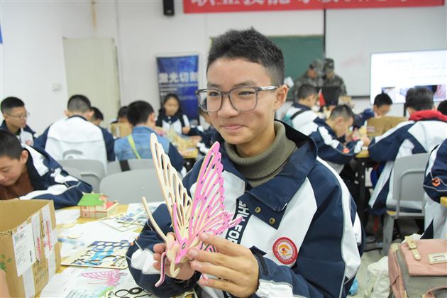 传承工业与影视荣光 感知中国科技发展——记棠外初2023级秋季研学活动