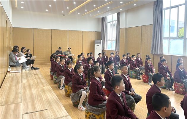 双流音乐教研员给代锐磨课