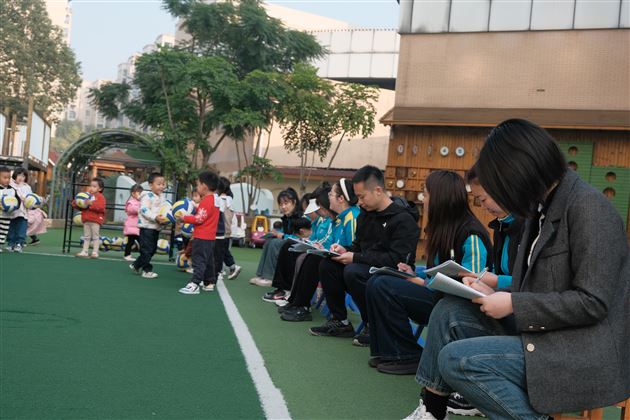 班主任组:抓特色