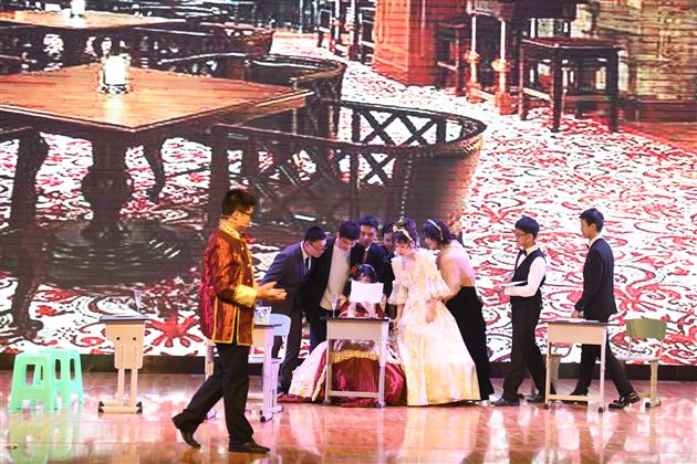 “英”你而动 “语”出精彩——记棠外高2022级外语话剧展演