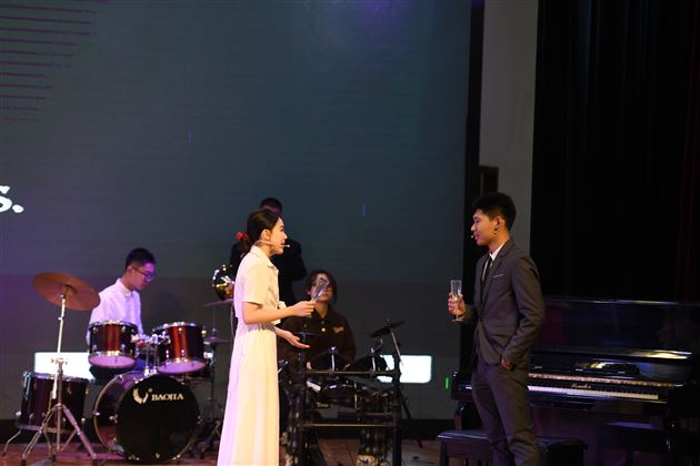 “英”你而动 “语”出精彩——记棠外高2022级外语话剧展演