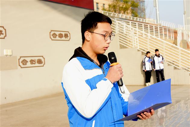 听!铿锵的青春誓言——棠外初中举行2023年下期新团员入团宣誓仪式