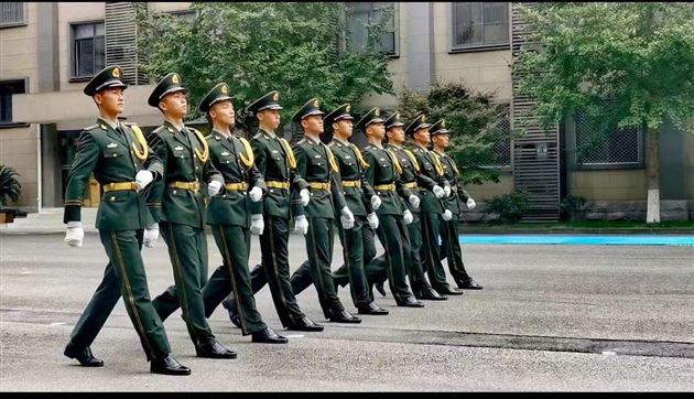 学习国防发展史 少年立志家国情——记棠外附小六年级开展家长义工活动