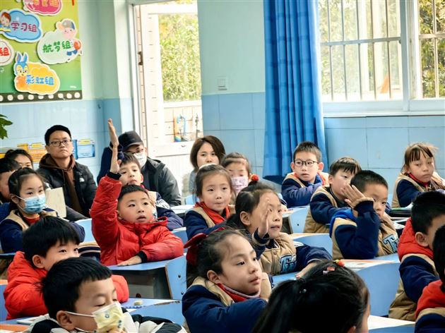 家校零距离 同心助成长——记棠外附小家长开放课活动