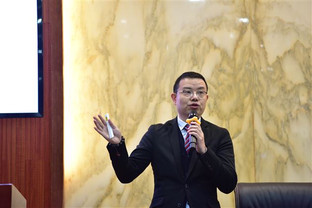 给孩子更多的选择,给家长更好的服务——棠外高2021级举行家长会