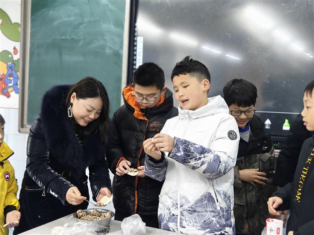 “育”见劳动之美 点亮成长底色 ——棠外附小成功举办2023-2024学年度上期期末主题展示活动