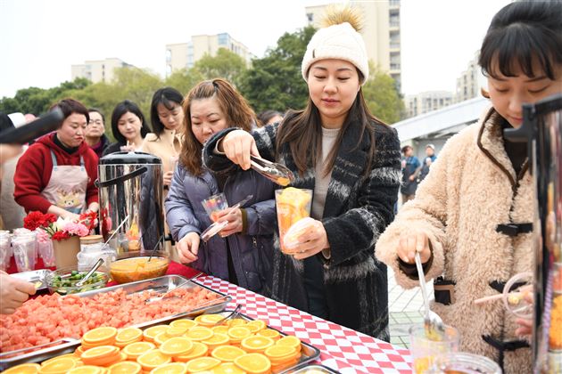 春风十里百花盛 灼灼其华不及卿——棠外开展2024年“三八”国际劳动妇女节趣味游园活动