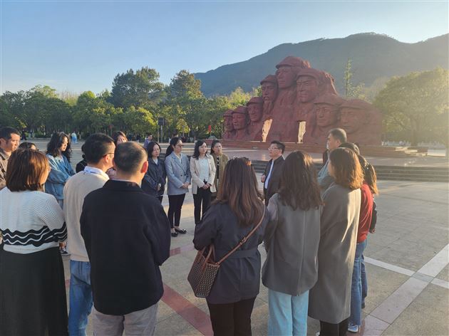 红色之旅,初心砥砺——中共成都棠湖外国语学校初中第二支部委员会开展主题党日活动
