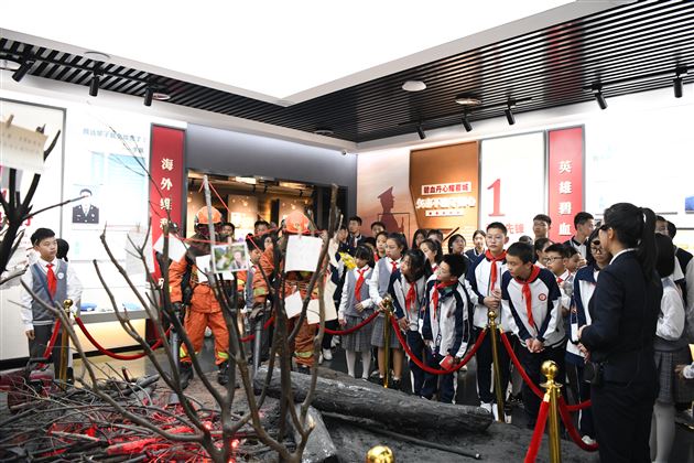 缅怀革命先烈 传承红色基因——棠外举行“铸魂·2024·清明祭英烈”主题教育活动