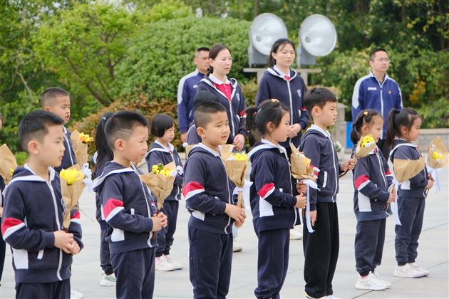 追思先烈