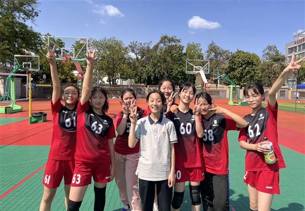 棠外附小在双流区第三届校园排球比赛中荣获五项一等奖