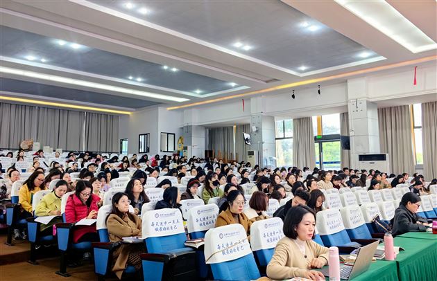 勤练内功,提升专业技能——棠外附小李春花老师参加双流区小学语文教材解读活动
