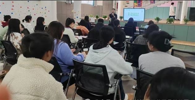 我园周先勇园长受邀赴东部新区开展幼儿体育专题讲座