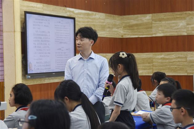 单元统整觅心意 情真意切话表达——棠外附小承办双流区小学语文六年级教研活动