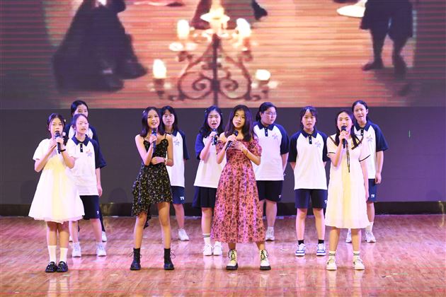 “英”悦之Sing,歌声飞Young——记棠外初2023级英语素质展示活动