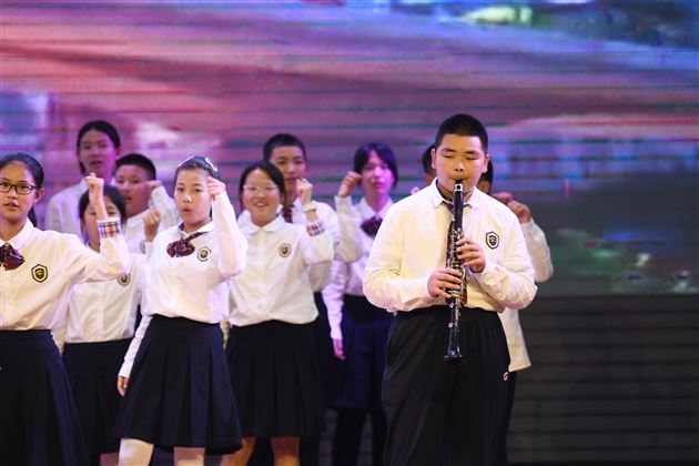 “英”悦之Sing,歌声飞Young——记棠外初2023级英语素质展示活动