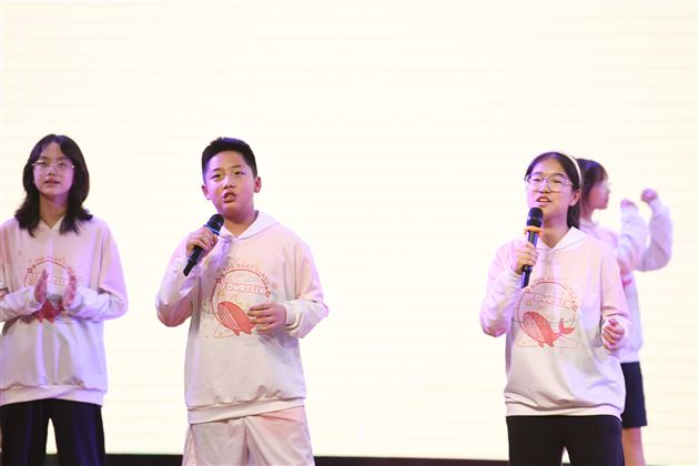“英”悦之Sing,歌声飞Young——记棠外初2023级英语素质展示活动