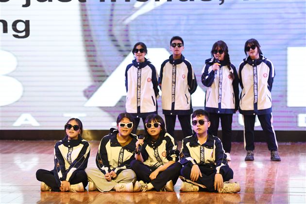“英”悦之Sing,歌声飞Young——记棠外初2023级英语素质展示活动