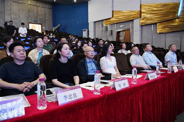 优化课堂观察,促进教学变革——棠外隆重举行成都市“教师发展基地校开放周活动”