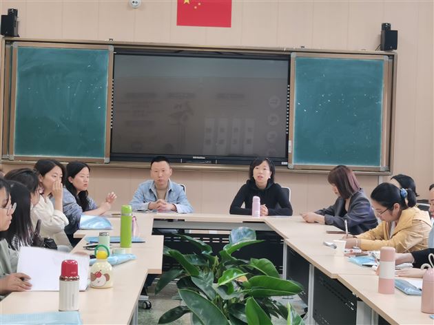 乐山市初中英语骨干教师团来棠外观摩交流