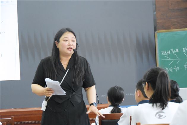 聚焦微写作 凝心促成长——双流区“微型写作教学”课堂实践研讨活动在棠外举行