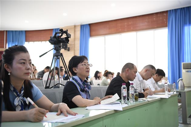 构建深度课堂 落细核心素养——双流区六年级数学区级教研活动在棠外举行