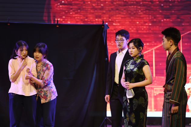 演绎人生百态 点亮青春舞台——棠外仁譞文学社举办第十九届话剧展演活动(高2023级)