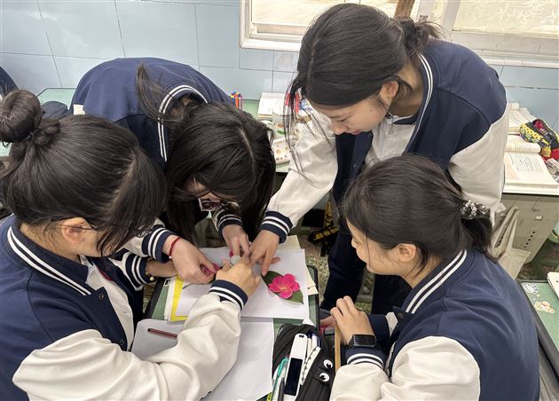 走进棠外之春,汲取大自然中的健康能量——棠外高中2024“5·25我爱我心理健康节”系列活动(七)