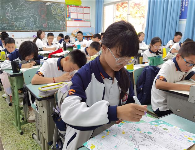 纸中心语 画里温情——棠外初中部开展学生原创心理漫画心理手抄报评比活动暨2024年“5·25我爱我”心理健康节系列活动(十一)
