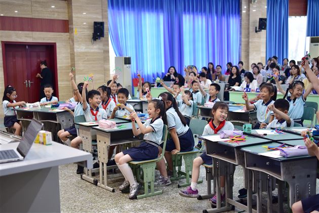 《国际教育中中英文词汇教学探索与实践——以中英文甲骨文为例》