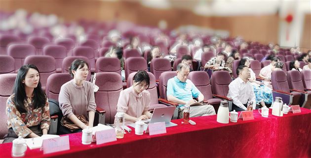 基于多学科融合的国际理解教育教学实践探索——棠外高中英语胡小兰老师在“双流区2024国际理解教育学科研讨”活动中献课