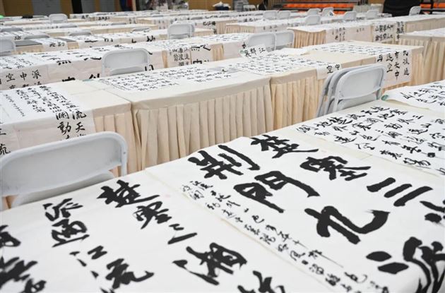 书启师墨躬身为范 铁画银钩笔下生辉——棠外书法教师汤承硬笔书法作品获成都市一等奖