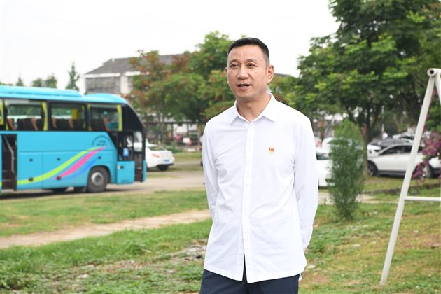迎七一跟党走 强党性铸师魂——中共成都棠湖外国语学校教辅总支部委员会主题党日活动