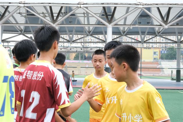 我校小学夺得双流区校园足球超级组冠军