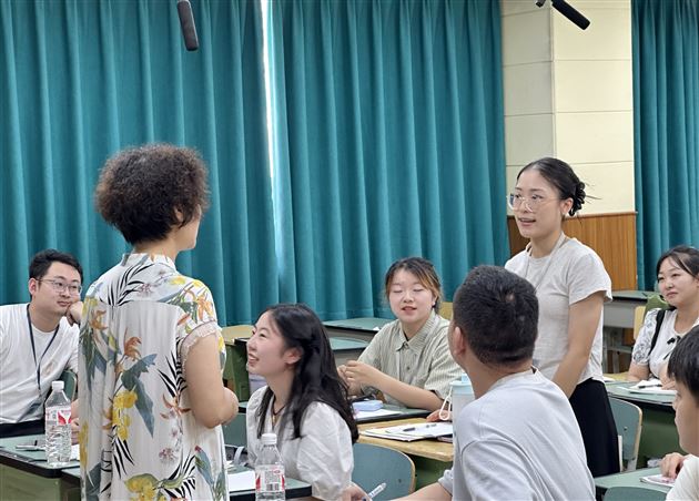 《组织课堂教学的魔与术——新教师的课堂管理》——孙晓晖老师专题培训(一)