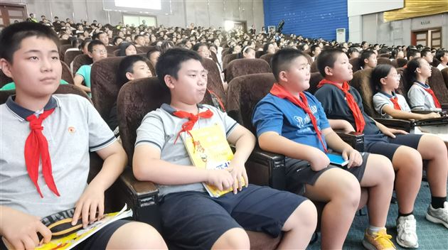走进汽车的世界——棠外附小六年级家长义工课堂