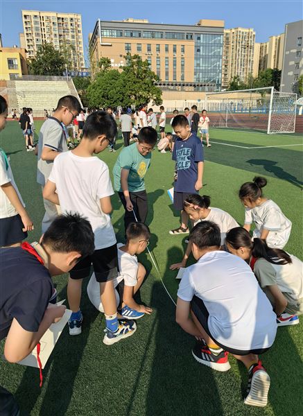 别样课堂 “圆”来如此——记棠外附小六年级数学综合实践活动