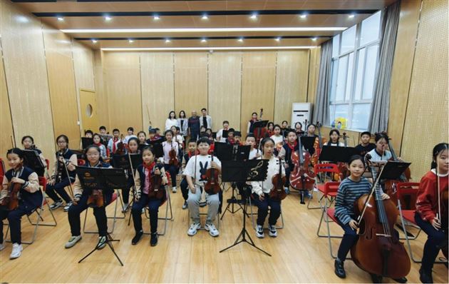 大学教授亲临棠外,这堂音乐课“硬核”满满——记棠外附小弦乐团名师进校园活动