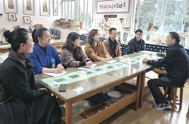 探寻彝族文化 传承彝文宝库——艺术大师走进棠外附小