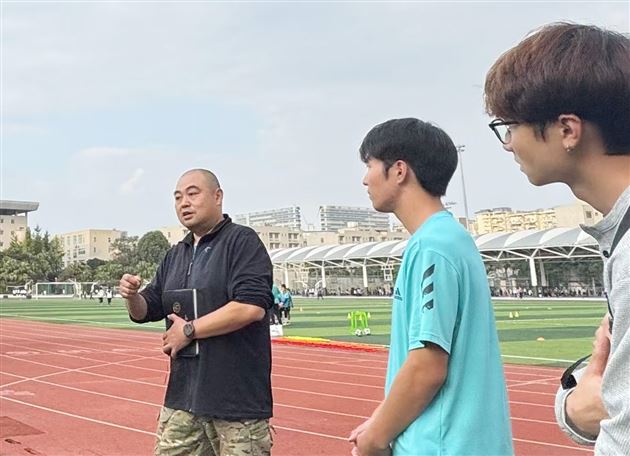 西南民族大学师范生赴棠外开展见习活动