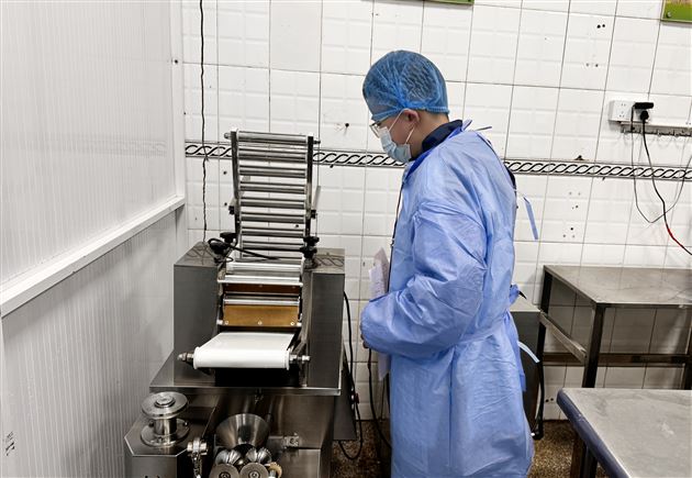 健康相伴,眼见为“食”——棠外膳食管理学生委员会深入学校餐厅参观