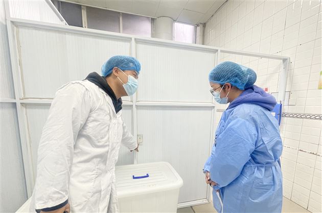 健康相伴,眼见为“食”——棠外膳食管理学生委员会深入学校餐厅参观